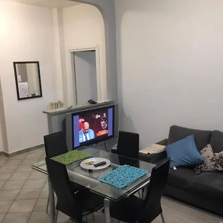 Santa Rita Corso Cosenza 1 Minuto Inalpi Arena Concerti Ex Palaalpitour 8 Min Dal Centro 7 Min Ospedale Molinette 6 Min Politecnico Parcheggio Libero Gratuito * Torino